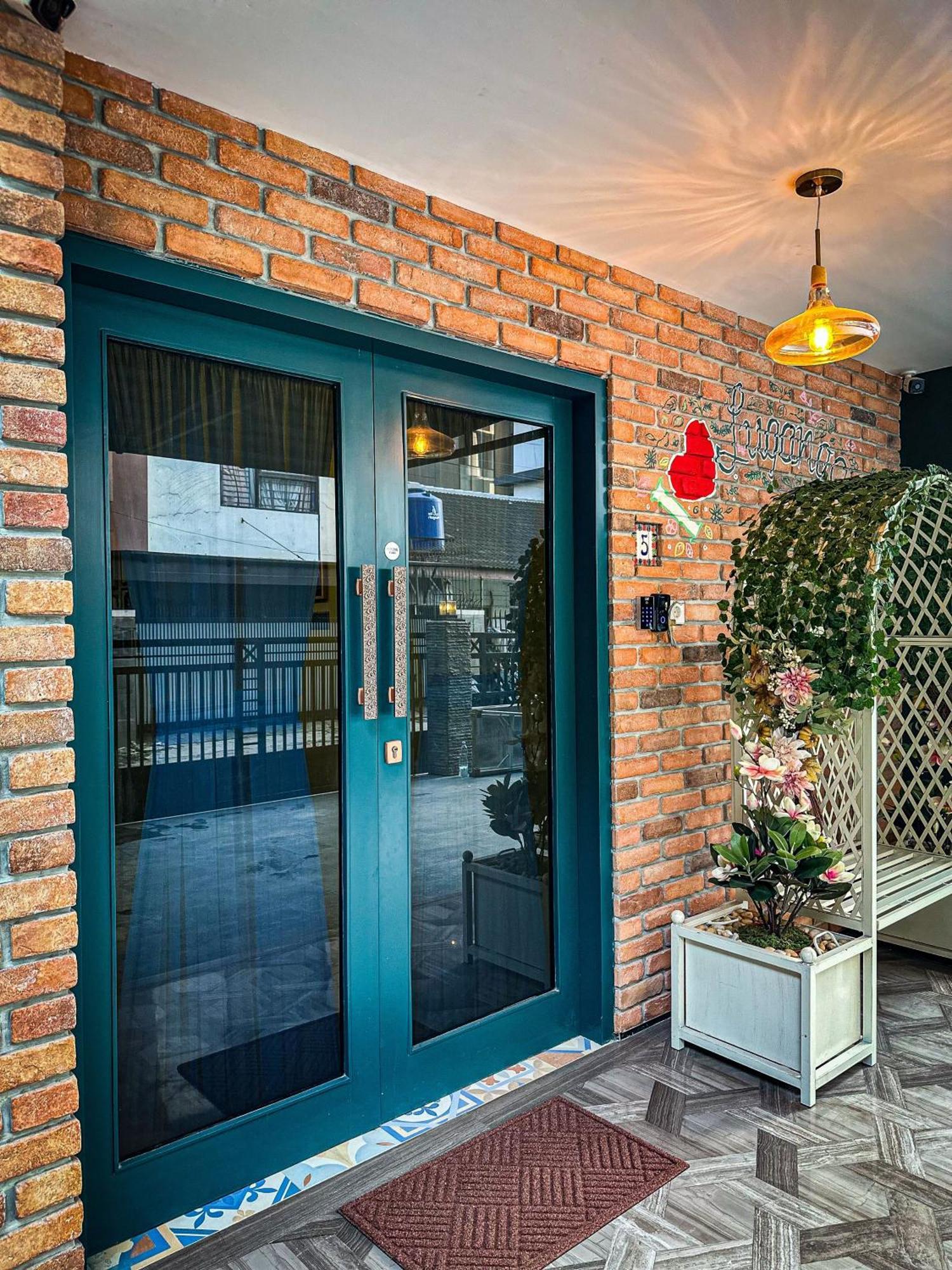 Lugano Arte Homestay جاكرتا المظهر الخارجي الصورة